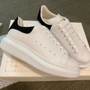 NEW Alexander McQueen Suede Sneakers Size 35 (100% Authentic, Retails for $580)